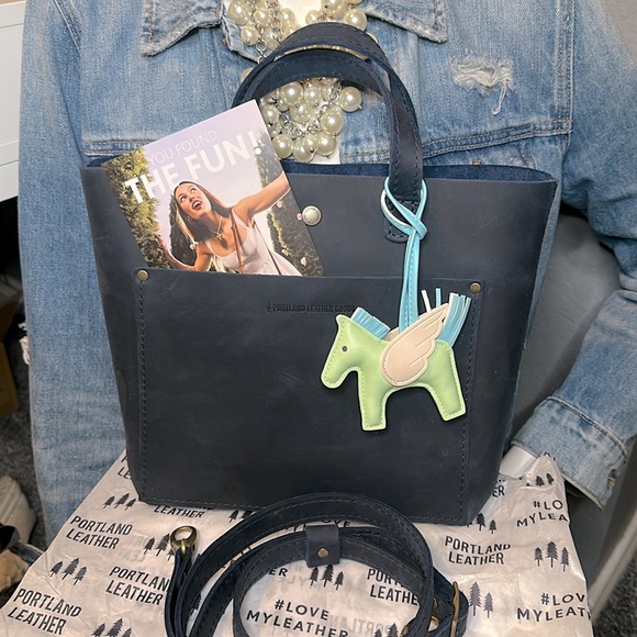 Portland Leather goods mini crossbody tote đź’™ Deep Waters navy blue đź’™ - Picture 3 of 17